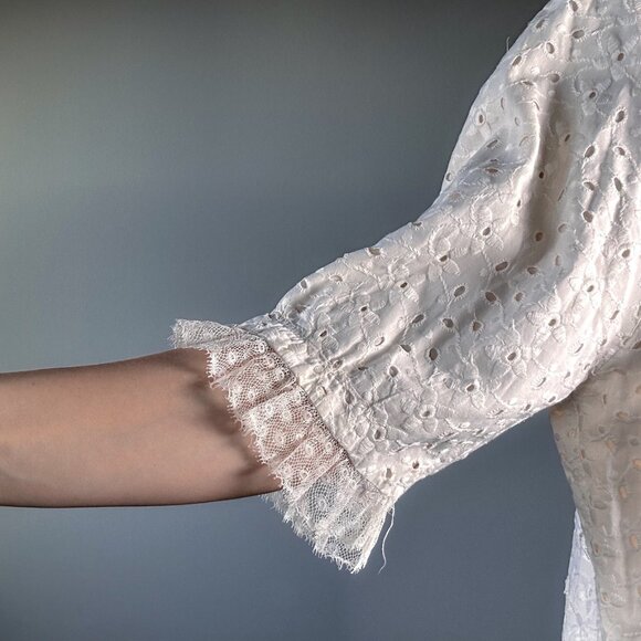 Vintage Short Cream Eyelet And Lace Cropped Top or Bed Jacket - Picture 7 of 7